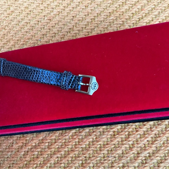 Ladies GUCCI SHERRY LINE watch❤️LOVELY💚❤️🧡 - Picture 8 of 12